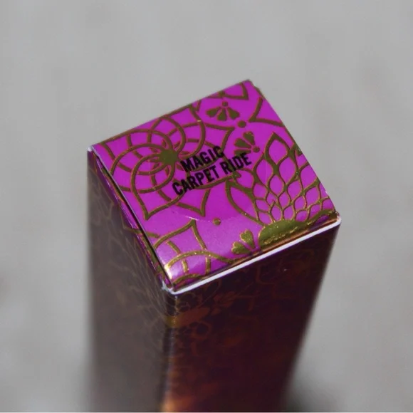 MAC Cosmetics x Disney Aladdin ‘Magic Carpet Ride’ Lipglass Lipgloss - Picture 4 of 16